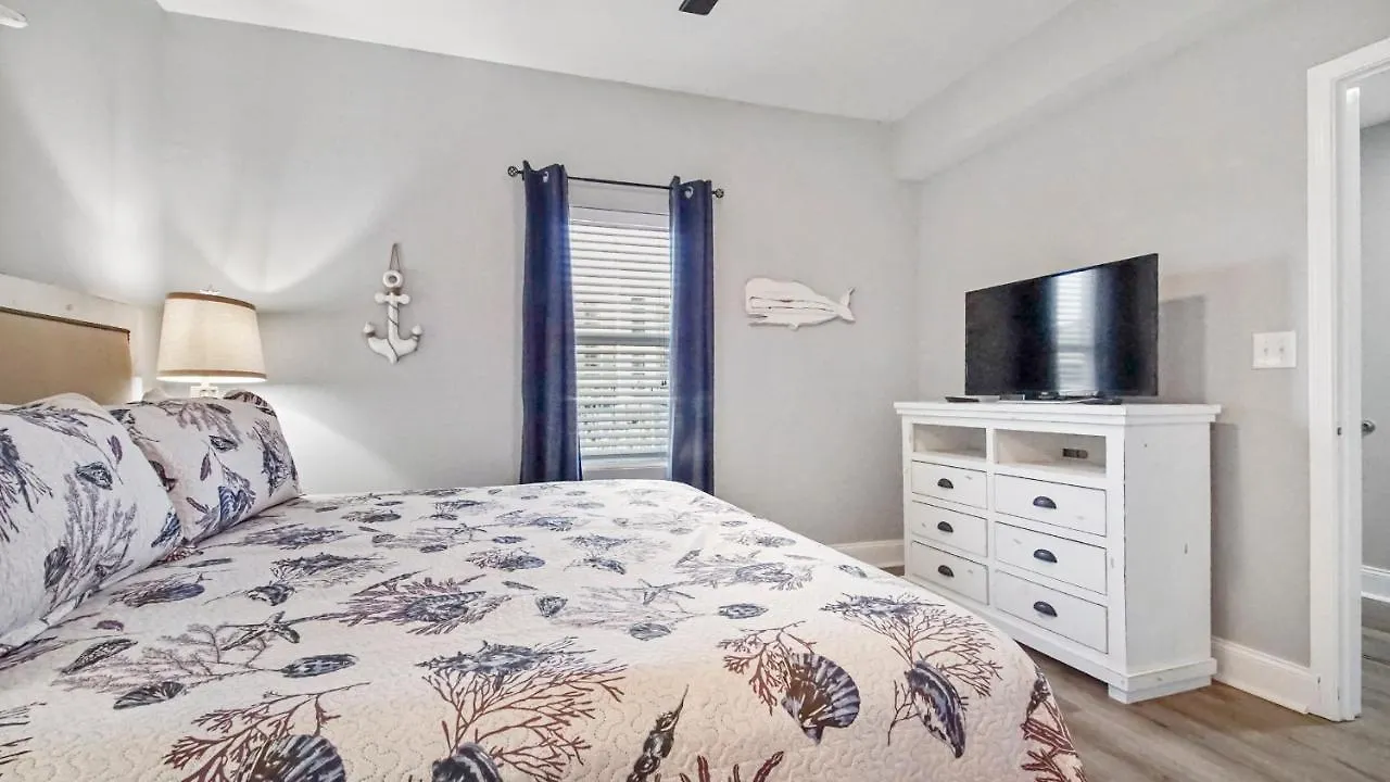 Deep Blue At Laketown Wharf #214 By Nautical Properties Panama City Beach 0*,